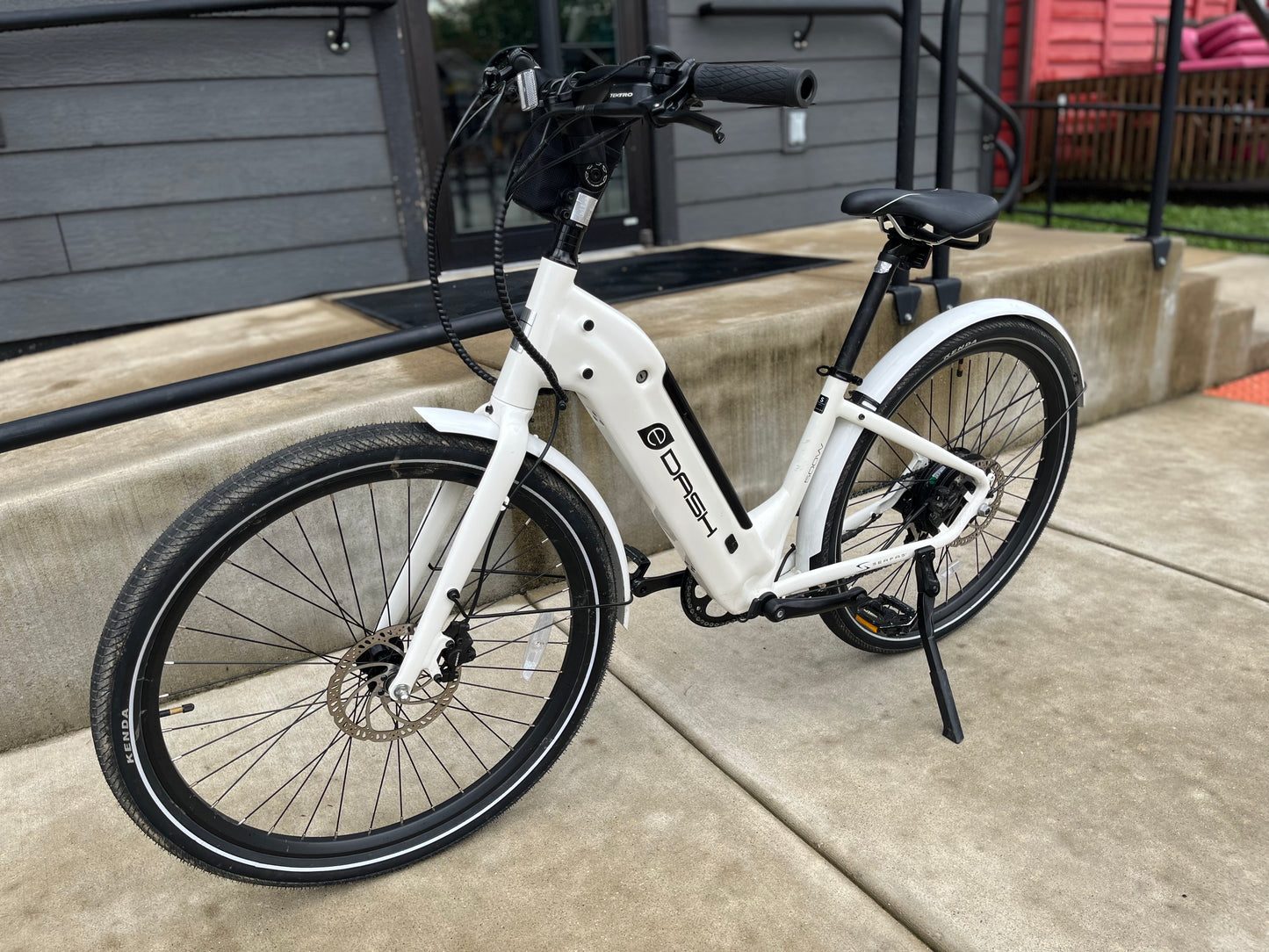Serfas E-Dash Small White E-Bike