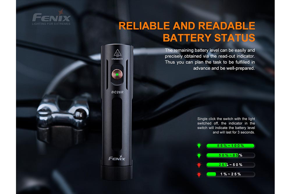 Fenix BC26R reliable and readable battery status: single-click the switch with the light off to check charge level via green and red read-out indicator, four levels from 1 to 100 percent
