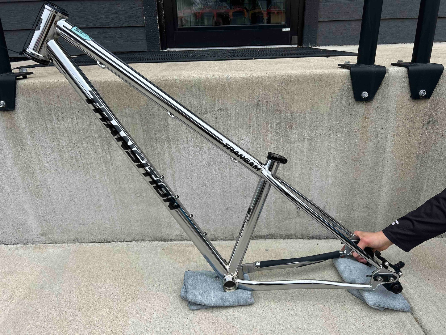 Transition TransAm Frame Chrome Small Demo